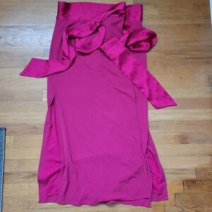 Elegant Pink Satin Dress with Bow